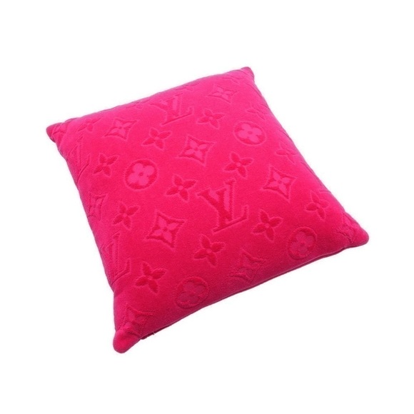 Pristine LV Travel Pillow. - Picture 2 of 4